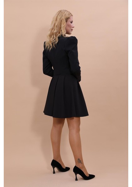 Gömlek Yaka Kısa Ceket & Kısa Kloş Etek-Siyah modelleri