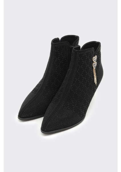 Kısa Topuk Taşlı Kadın Bot fiyatları