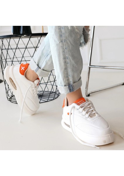 Chris Beyaz Cilt Tcu Detaylı Bağcıklı Spor Ayakkabı fırsatları