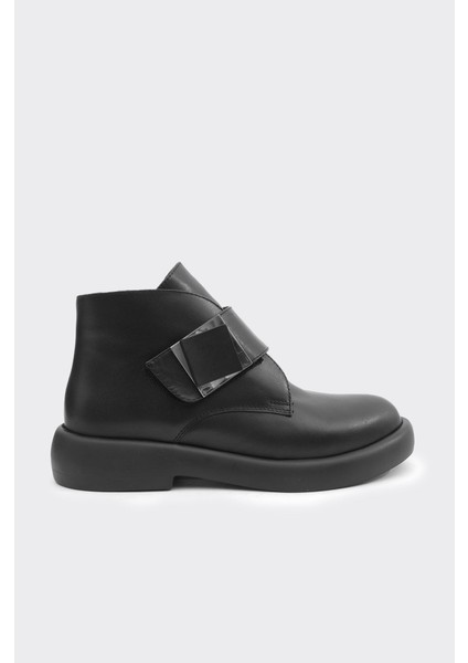 Bilekte Hakiki Deri Fermuarlı Kadın Bot