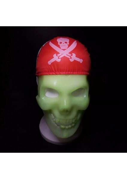 Karanlıkta Parlayan Fosforlu Korsan Kafatası Maskesi