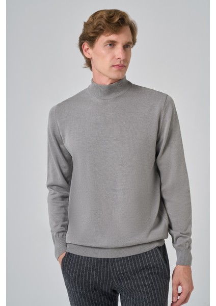 Erkek Gri Basic Yarım Balıkçı Yaka Dynamic Fit Rahat Kesim Triko