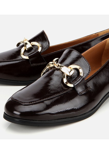 01AYH312420A480 KADIN Rugan Deri Kahverengi Tokalı Klasik Loafer modelleri