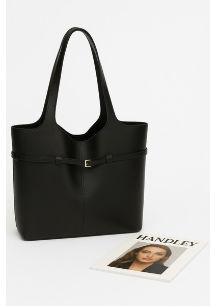 Şık Omuz Çantası – Tokalı Minimal Tasarım