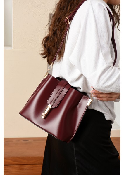 Kadın 3 Bölmeli Elden Tutmalı Omuzdan Asmalı Kaliteli Çanta modelleri