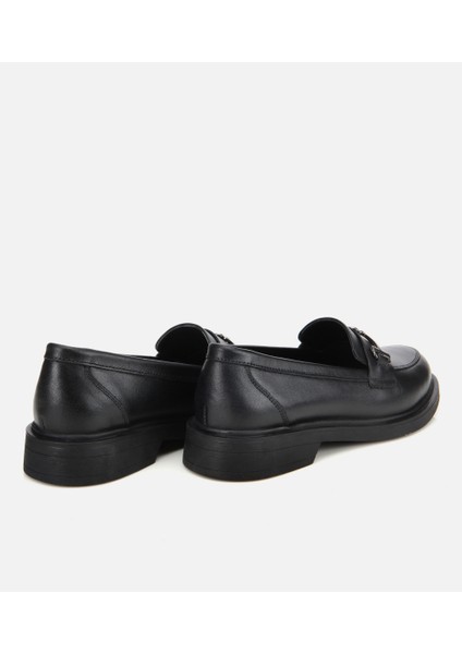 01AYH314390A100 KADIN Deri Siyah Tokalı Klasik Loafer fırsatları