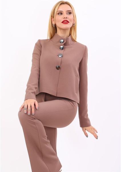 Oval Dik Yaka Kısa Ceket-Kahve