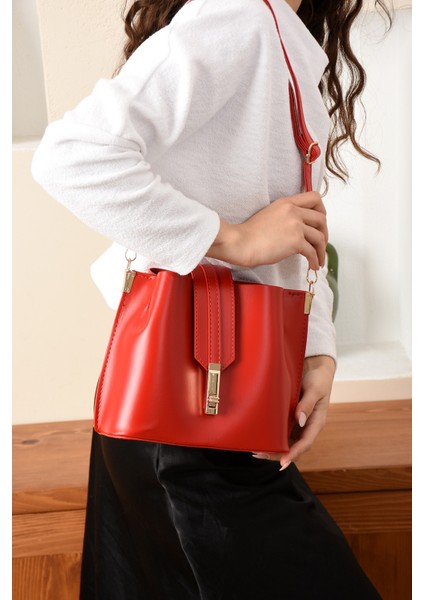 Kadın 3 Bölmeli Elden Tutmalı Omuzdan Asmalı Kaliteli Çanta fırsatları