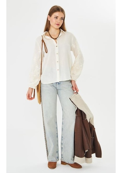 Kenarı Nakışlı Açık Mavi Denim Pantolon