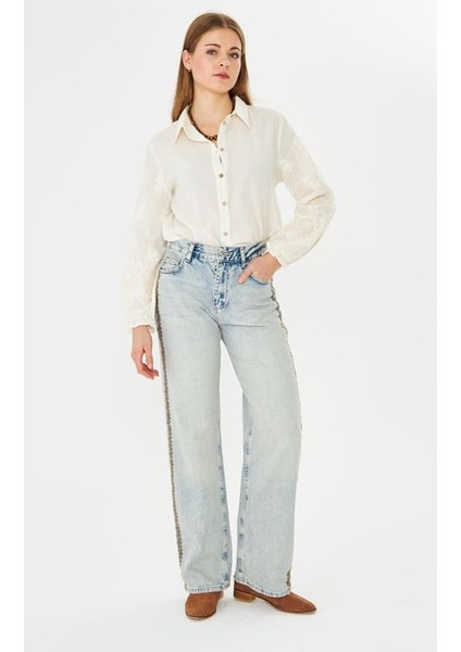 Kenarı Nakışlı Açık Mavi Denim Pantolon fiyatları