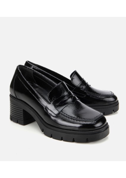 01AYH314470A100 KADIN Rugan Deri Siyah Topuklu Klasik Loafer fiyatları