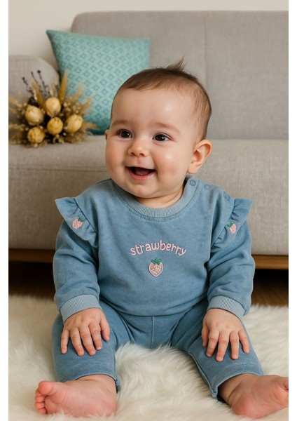 Tuembaby %100 Pamuk Küçük Çilek Baskılı Fırfırlı Uzun Kollu Alt Beli Lastikli Kız Bebek Alt Üst Takım