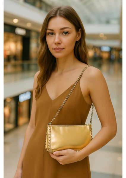 Zincir Askılı Stud Detaylı Kadın Omuz Çantası fiyatları