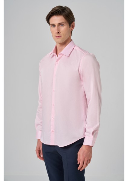 Erkek Pembe Dynamic Fit Sert Yaka Gömlek modelleri