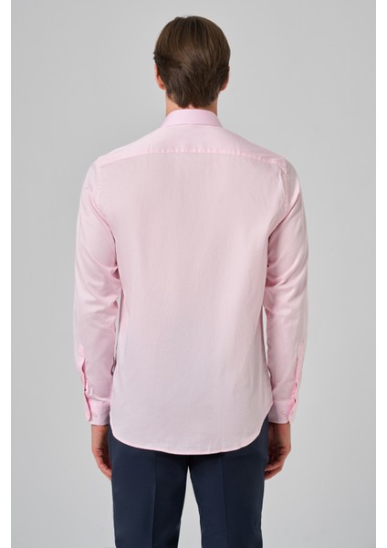 Erkek Pembe Dynamic Fit Sert Yaka Gömlek indirimleri