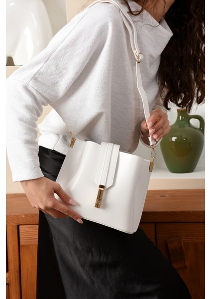 Kadın 3 Bölmeli Elden Tutmalı Omuzdan Asmalı Kaliteli Çanta fırsatları