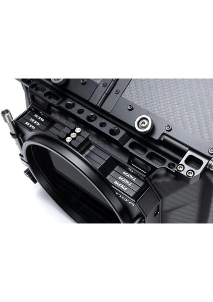 MB-T12-M114 4×5.65 Karbon Fiber Mattebox (Kelepçeli) Tek Sırtlı modelleri