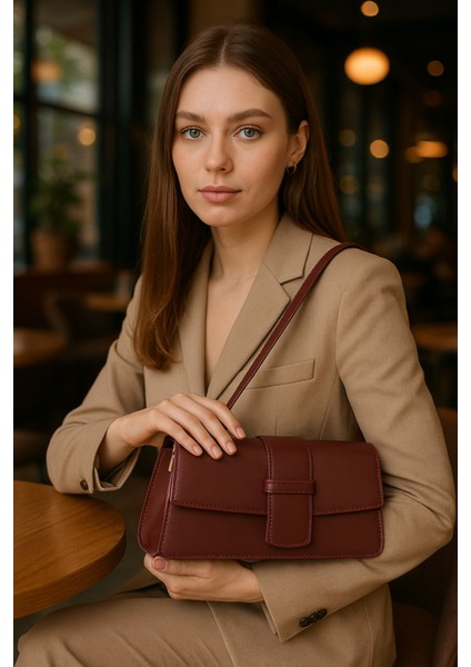 Lüks Şık Tasarım Özel Kapak Detaylı Omuz Çantası fiyatları