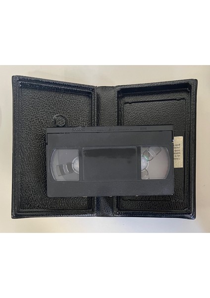 Ferdi Tayfur Avrupa Konserlerinden Uzelli Vhs Kaset (Orijinal Dönem Baskı Vhs) modelleri