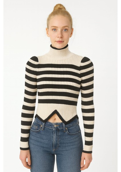 Balıkçı Yaka Çapraz Detaylı Kadın Triko Kazak