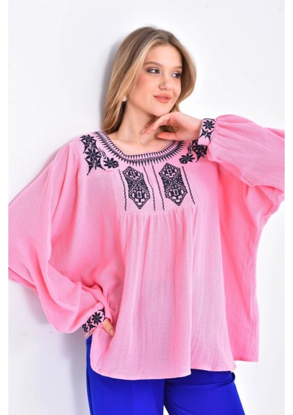 Kadın Bluz Yuvarlak Yaka Yaka ve Bilek Işlemeli Bluz Kadın Bluz Pembe - 33032