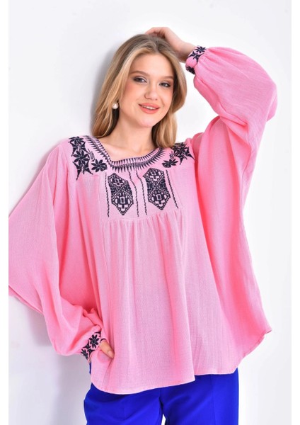 Kadın Bluz Yuvarlak Yaka Yaka ve Bilek Işlemeli Bluz Kadın Bluz Pembe - 33032 fiyatları