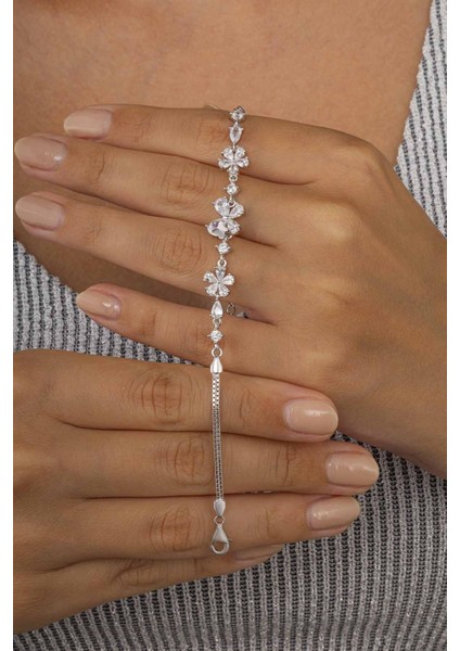 Yonca ve Kelebek Figürlü 925 Ayar Gümüş Kadın Bileklik modelleri