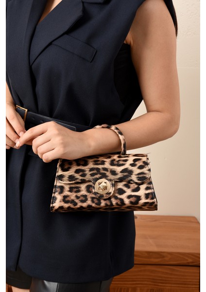 Lüks Mini Özel Tasarım Kilit Detaylı Çapraz Askılı Omuz Çantası fırsatları