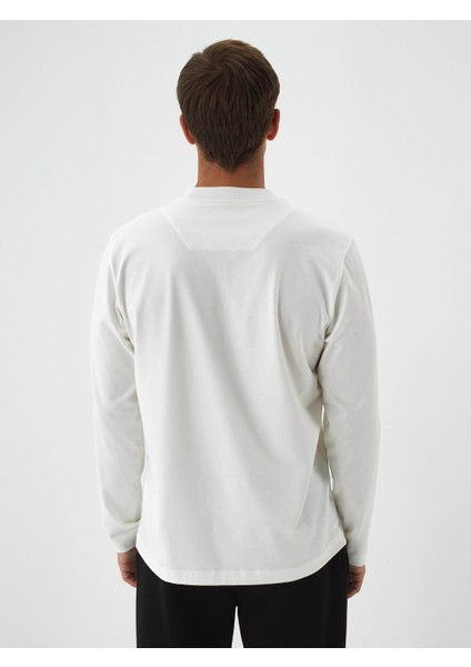 Erkek Ekru Pamuk Dokulu Regular Fit Uzun Kollu Tişört fırsatları