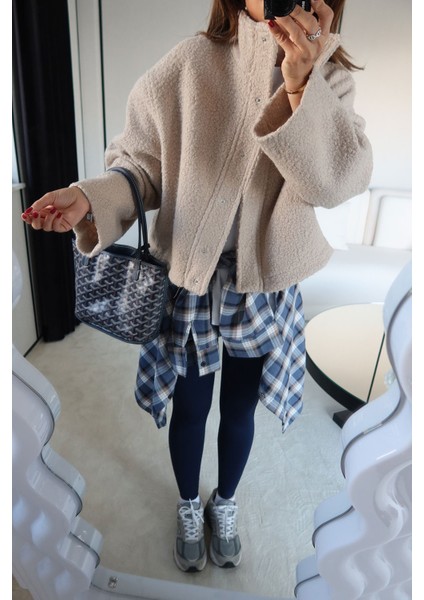 Çıtçıtlı Bürümcüklü Crop Ceket fırsatları