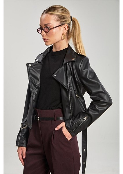 Kadın Kruvaze Yaka Fermuar Detaylı Kısa Suni Deri Mont fiyatları