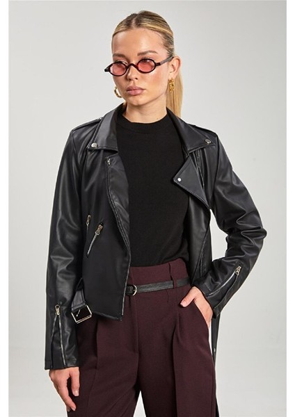 Kadın Kruvaze Yaka Fermuar Detaylı Kısa Suni Deri Mont indirimleri