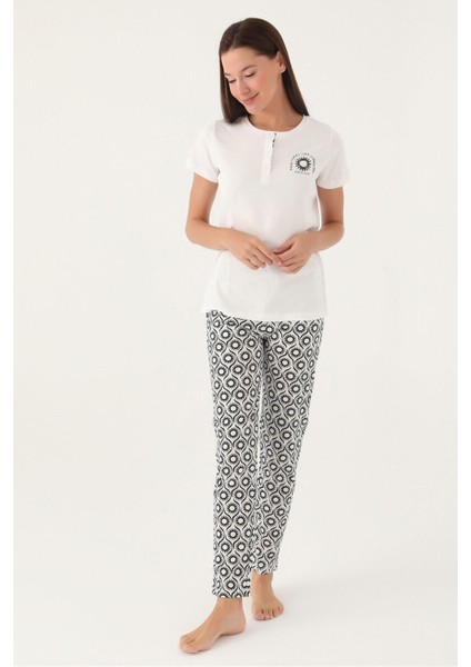 Kadın %100 Pamuk Desenli Kısa Kol Pijama Takımı modelleri