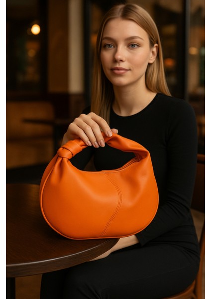 Luna Soft Askılı El Çantası