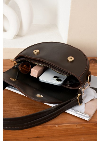 Trend Omuz Çantası Spor Klasik Çapraz Askılı Çanta Tr fırsatları