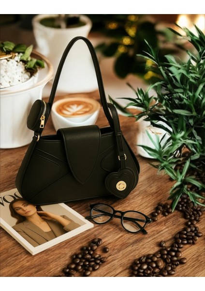 Kontes Mila Şık Tasarımlı Baget Çanta