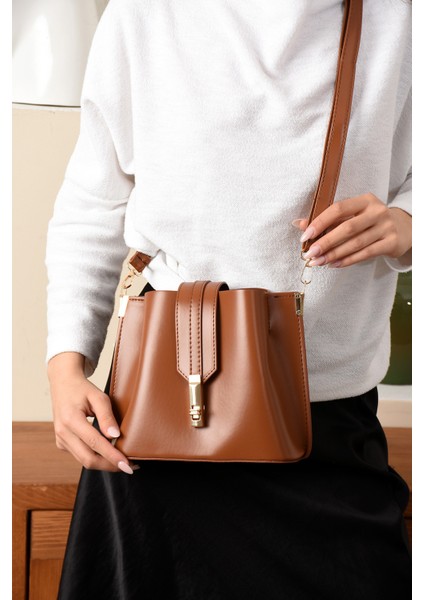 Kadın 3 Bölmeli Elden Tutmalı Omuzdan Asmalı Kaliteli Çanta fırsatları