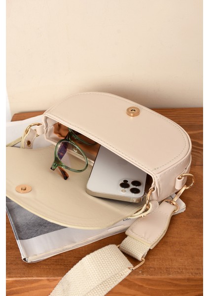 Kadın Omuz ve El Çantası Sade Şık Tasaramlı Kaliteli Temiz Işçilik Çanta fırsatları