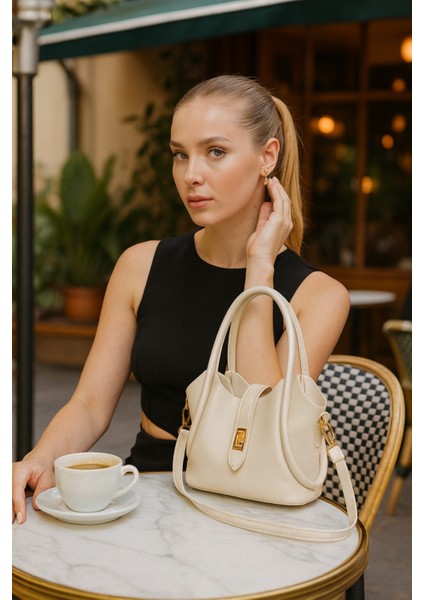 Klasik Şık Kadın Omuz ve El Çantası (Makyaj Çantası Hediyeli) fiyatları