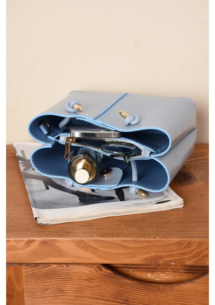 Kadın 3 Bölmeli Kaliteli Şık Çanta Omuzdan Asmalı Elden Tutmalı Askılı fırsatları