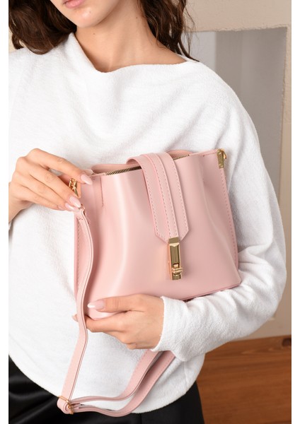 Kadın 3 Bölmeli Elden Tutmalı Omuzdan Asmalı Kaliteli Çanta modelleri