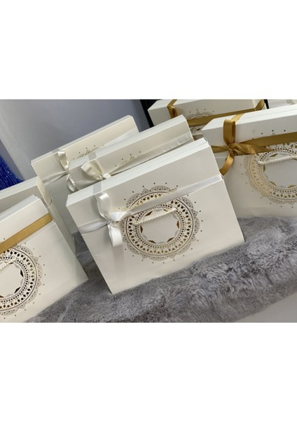 Bebek Mavisi- Beyaz Damat Bohçası, Gelin Bohçası, Seccade Seti, Nişan Bohçası, Çeyizlik Set, Çeyizlik Seccade fiyatları