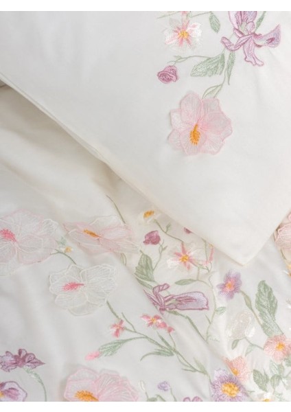 3D Nakışlı Çift Kişilik Saten Nev Takımı Zephy Ekru modelleri