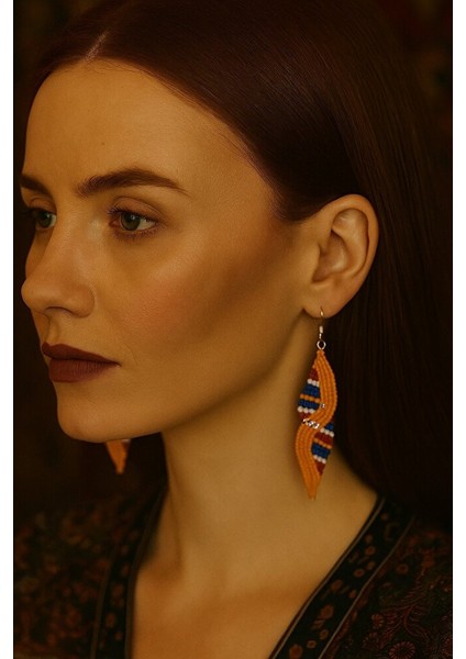 El Yapımı Etnik Boncuk Küpe – Renkli Spiral Tasarım (Sarı-Akşam Kırmızısı-Mavi) fırsatları