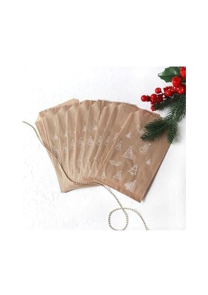 20 Adet Çam ve Kar Desenli Kese Kağıdı (18X30 Cm) ve Yılbaşı Şekilli Oluşan Set modelleri
