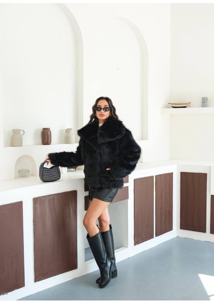 Zr Siyah Oversize Kısa Kürk Mont