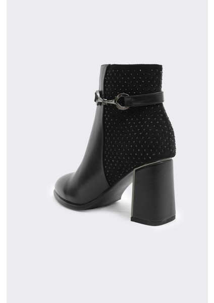 Kalın Topuklu Fermuarlı Taş Aksesuarlı Kadın Bot modelleri