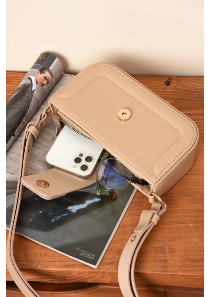 Kadın Şık Tasarımlı Omuzdan Asmalı Ayarlanabilir Kaliteli Işçilikli Çanta modelleri