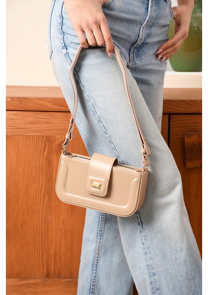 Kadın Şık Tasarımlı Omuzdan Asmalı Ayarlanabilir Kaliteli Işçilikli Çanta fırsatları