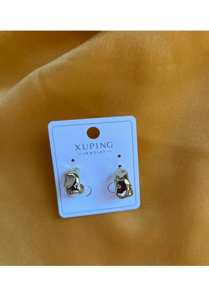 Kadın Çelik Küpe Gold Küpe Taşlı Küpe Xupıng Jewelry Gold Kaplama Zirkon Taşlı Bombeli Küpe Kadın Kırışık Model Huggie Halka Küpe Kararmaz Antialerjik Lüks Takı Yüksek Kalite Gold Renk Çelik Küpe fırsatları